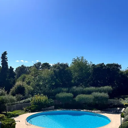 Horizon - Sea View - Pool- Air Conditioner - Kitchen - Wifi -tv Train - Bus - * Villeneuve-Loubet